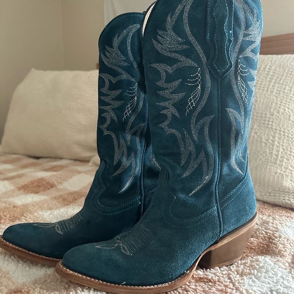 Idyllwind Charmed Life Teal Suede Boots